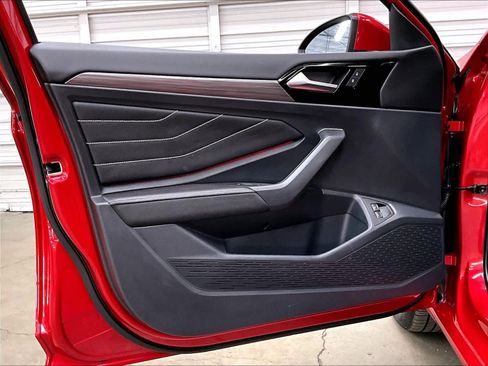 Used 2023 Volkswagen Jetta SEL image 25