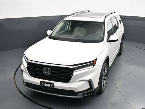 Used 2025 Honda Pilot Touring image 27