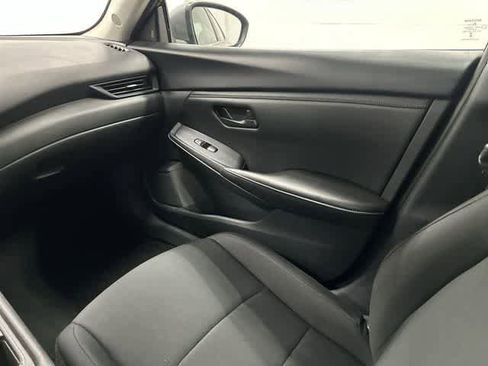 Used 2024 Nissan Sentra S FWD image 13
