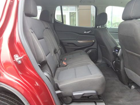 Used 2023 GMC Acadia SLE w/ Driver Convenience Package image 30