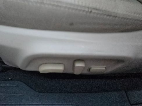 Used 2016 Subaru Outback 3.6R Limited image 11