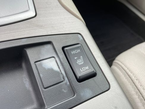 Used 2014 Subaru Legacy 2.5i Premium image 21