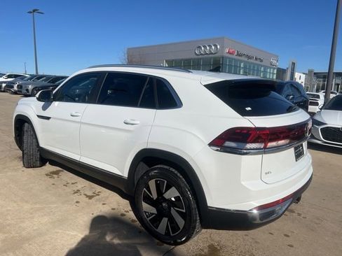 New 2026 Volkswagen Atlas Cross Sport SEL AWD/4WD image 4