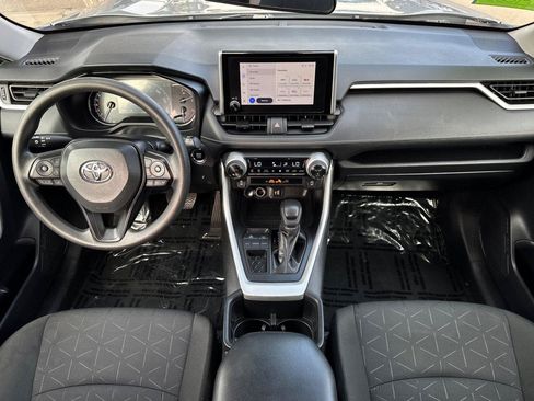 Used 2024 Toyota RAV4 XLE FWD image 15