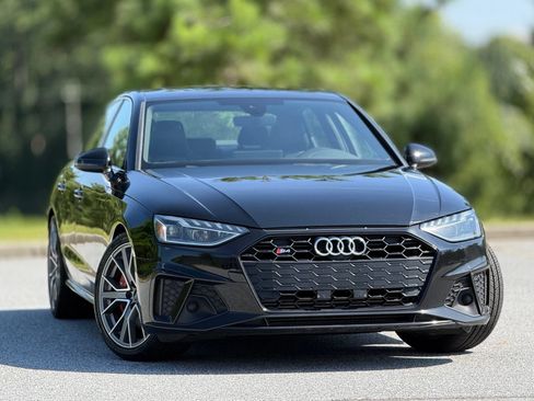 Used 2020 Audi S4 Premium Plus w/ Premium Plus Package AWD/4WD image 3