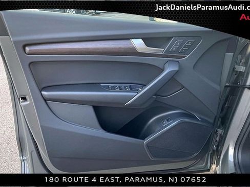 Used 2023 Audi Q5 2.0T Premium image 16