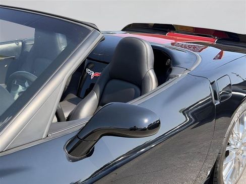 Used 2007 Chevrolet Corvette Convertible w/ Preferred Equipment Group RWD image 7