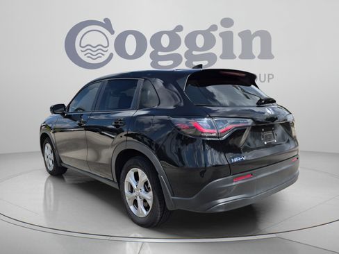 Used 2023 Honda HR-V LX image 4