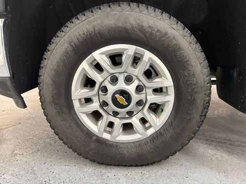 Certified 2025 Chevrolet Silverado 2500 LT w/ Convenience Package image 10