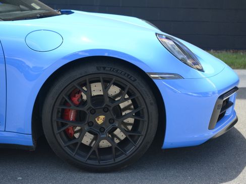 Certified 2022 Porsche 911 Targa 4 GTS AWD/4WD image 36