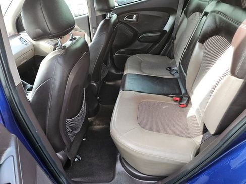 Used 2011 Hyundai Tucson GLS image 14