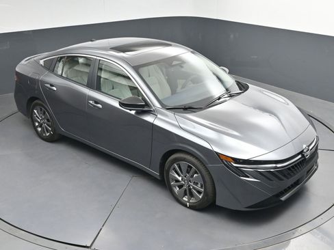 New 2026 Nissan Sentra SL FWD image 32