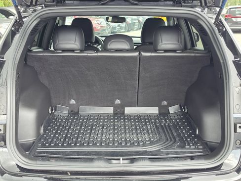 Certified 2025 Jeep Compass Latitude AWD/4WD image 8