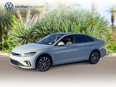 Certified 2025 Volkswagen Jetta SE w/ Sunroof Package