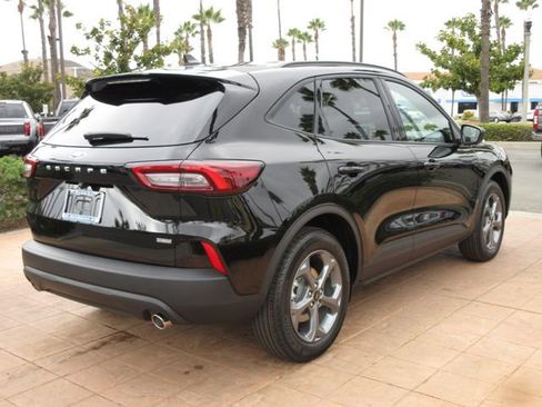 New 2025 Ford Escape ST-Line w/ Equipment Group 301A image 4