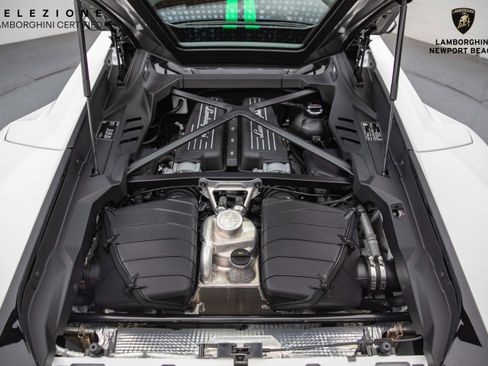 Used 2023 Lamborghini Huracan Tecnica image 16
