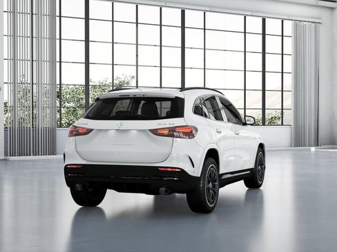 New 2025 Mercedes-Benz GLA 35 AMG 4MATIC image 23