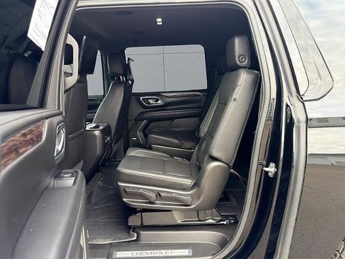Used 2021 Chevrolet Suburban Z71 w/ Z71 Off-Road Package image 23