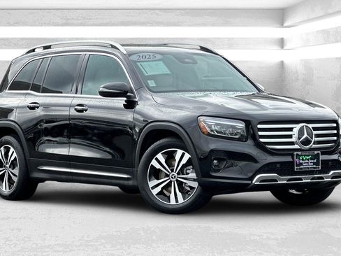 Certified 2025 Mercedes-Benz GLB 250 image 2