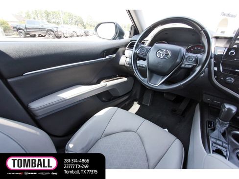 Used 2024 Toyota Camry XSE FWD image 9
