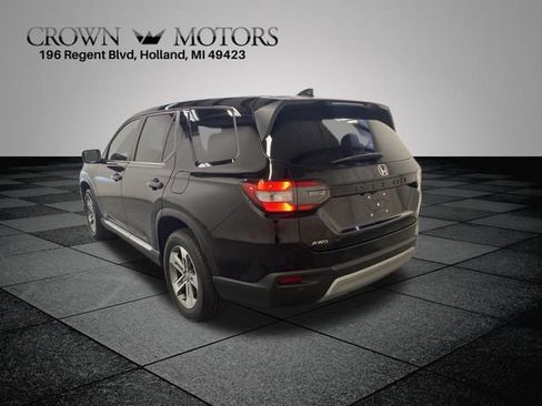 Used 2025 Honda Pilot EX-L image 4