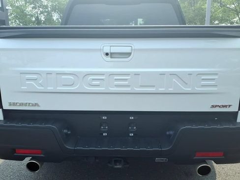 Used 2024 Honda Ridgeline Sport image 15