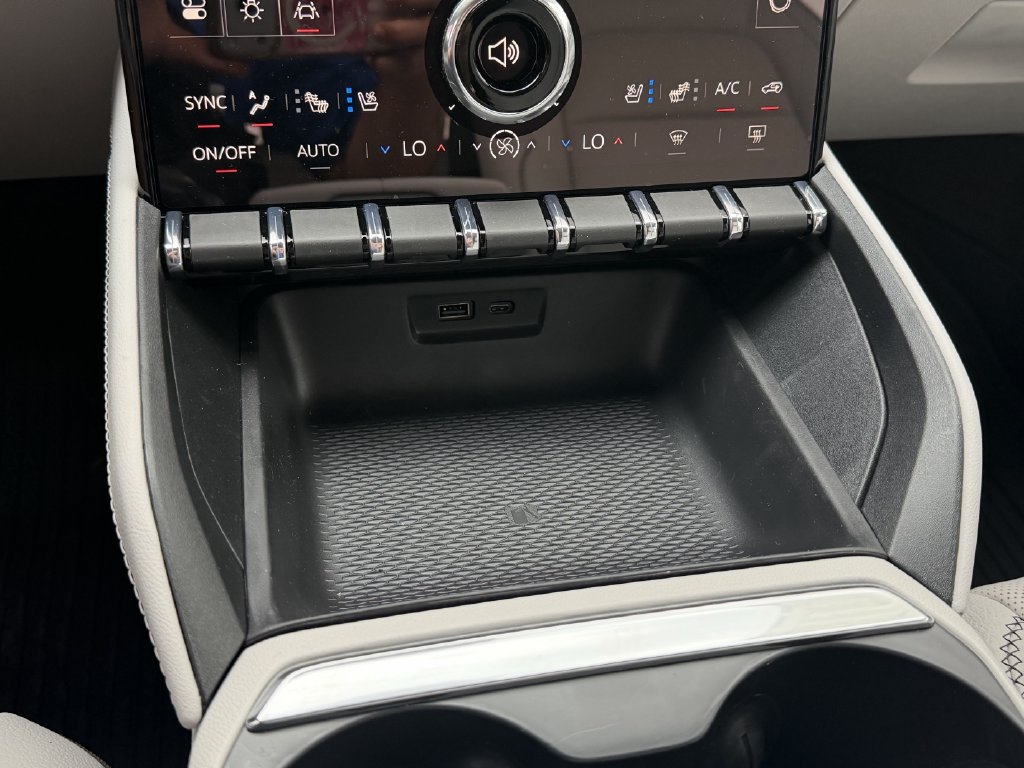 New 2027 GMC Terrain Denali w/ LPO, Floor Liner Package AWD/4WD image 18