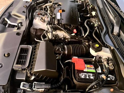 Used 2018 Honda Civic LX-P image 30