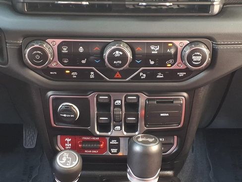 Used 2024 Jeep Wrangler Unlimited Rubicon 392 AWD/4WD image 20