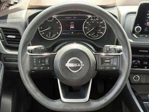 Used 2023 Nissan Rogue SV AWD/4WD image 23