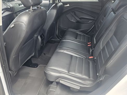 Used 2019 Ford Escape Titanium FWD image 9