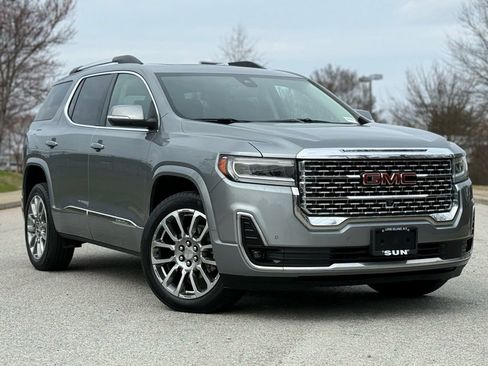 Used 2023 GMC Acadia Denali w/ Denali Technology Package image 2