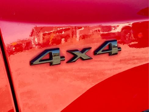 Used 2019 Jeep Renegade Altitude w/ UConnect 8.4 Nav Group image 19