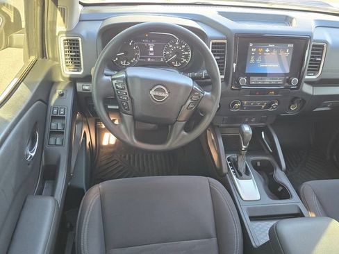 Certified 2022 Nissan Frontier SV AWD/4WD image 11