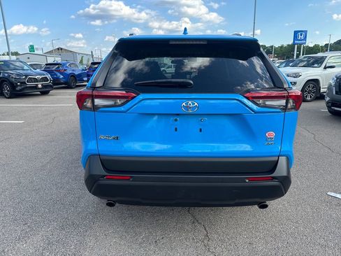 Used 2021 Toyota RAV4 LE AWD/4WD image 6