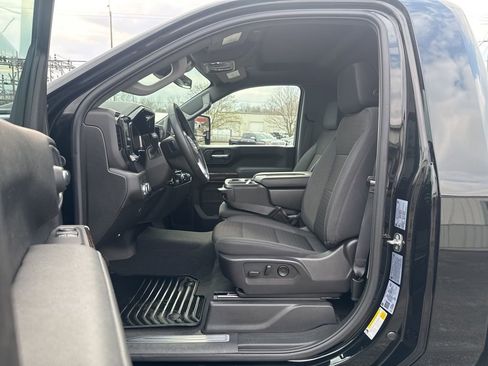 Used 2025 GMC Sierra 2500 SLE w/ SLE Convenience Package AWD/4WD image 17