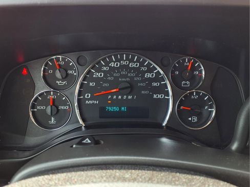 Used 2018 GMC Savana 2500 w/ Driver Convenience Package image 16