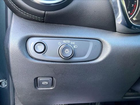 Used 2020 Chevrolet Blazer LT image 31