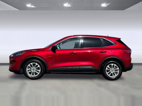 Used 2022 Ford Escape SE FWD image 2