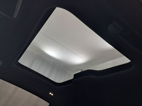 Used 2019 BMW 750i xDrive w/ M Sport Package image 42