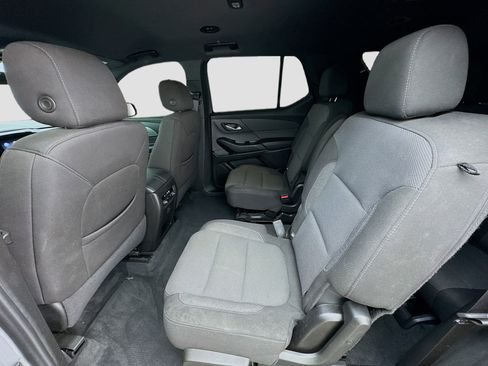Used 2023 Chevrolet Traverse LT AWD/4WD image 15