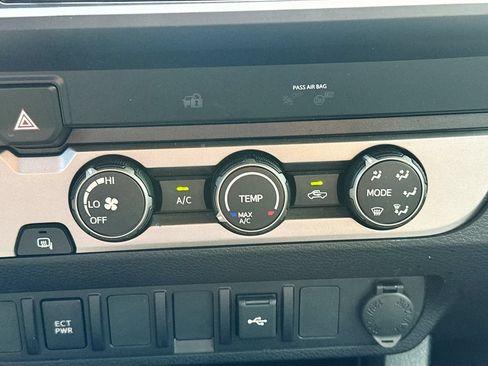 Used 2023 Toyota Tacoma SR w/ SR Convenience Package RWD image 16
