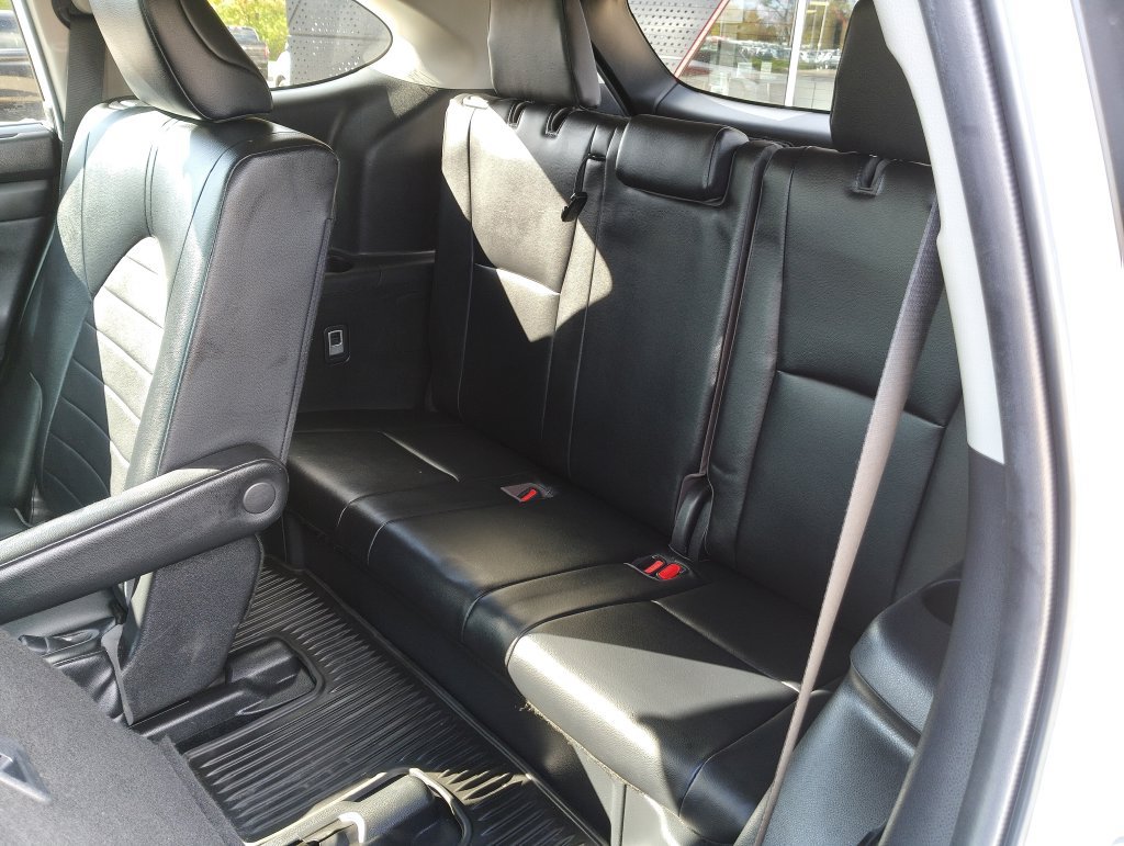 Used 2022 Toyota Highlander XLE AWD/4WD image 14