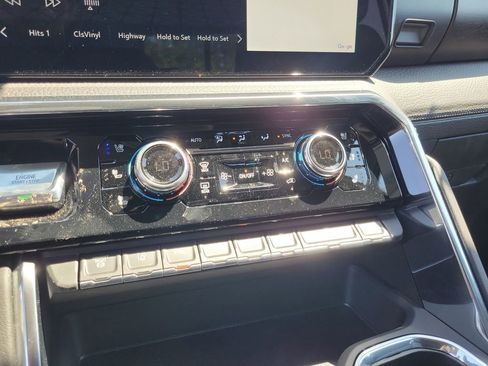 New 2025 GMC Sierra 2500 Denali w/ Denali Reserve Package image 26