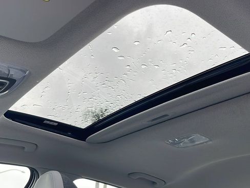 New 2025 Hyundai Elantra Limited image 28