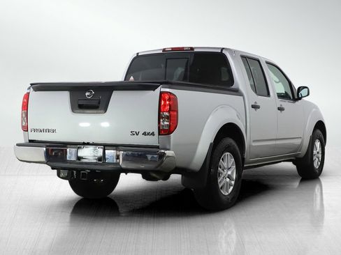 Used 2019 Nissan Frontier SV image 5