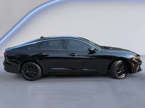 Used 2025 Kia K5 LXS FWD image 3