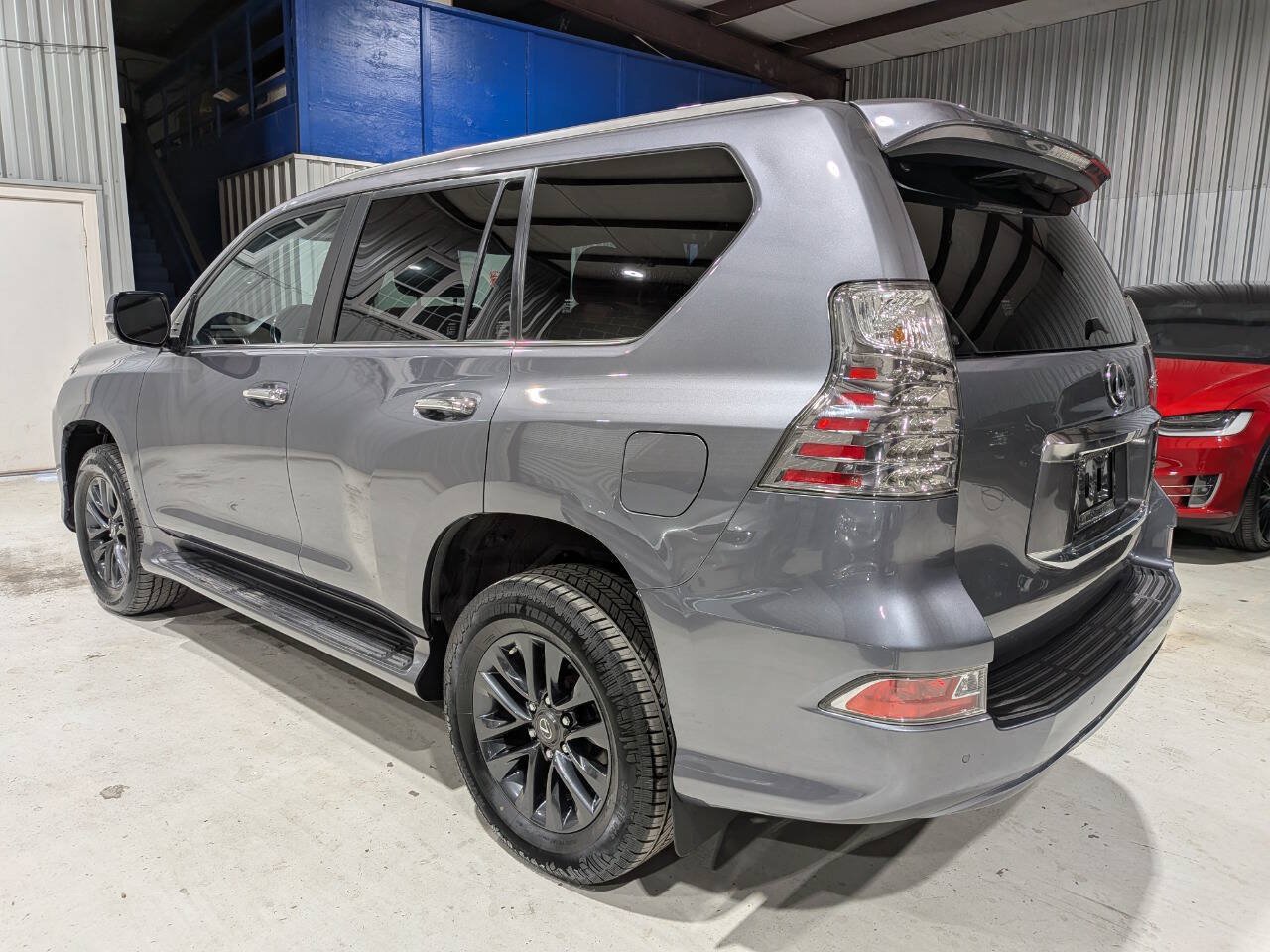 Used 2021 Lexus GX 460 Premium w/ Premium Package AWD/4WD image 2