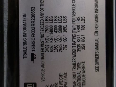 Used 2024 Chevrolet Suburban Premier image 31