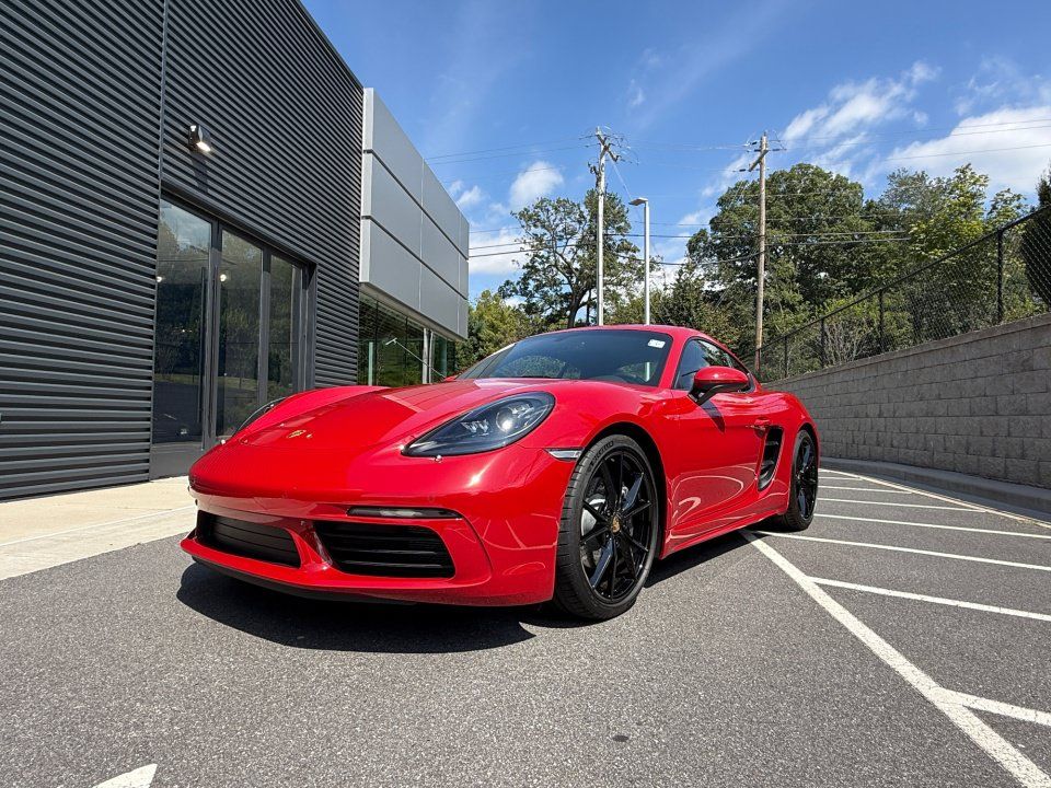 Certified 2025 Porsche 718 Cayman RWD image 1